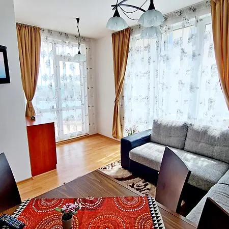 Mdk Sea View Apartament Warna